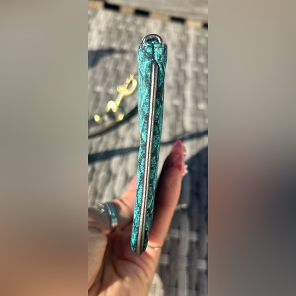 COACH Taylor Green Teal Snake Reptile Print Wristlet Sateen with leather trim - Picture 5 of 8